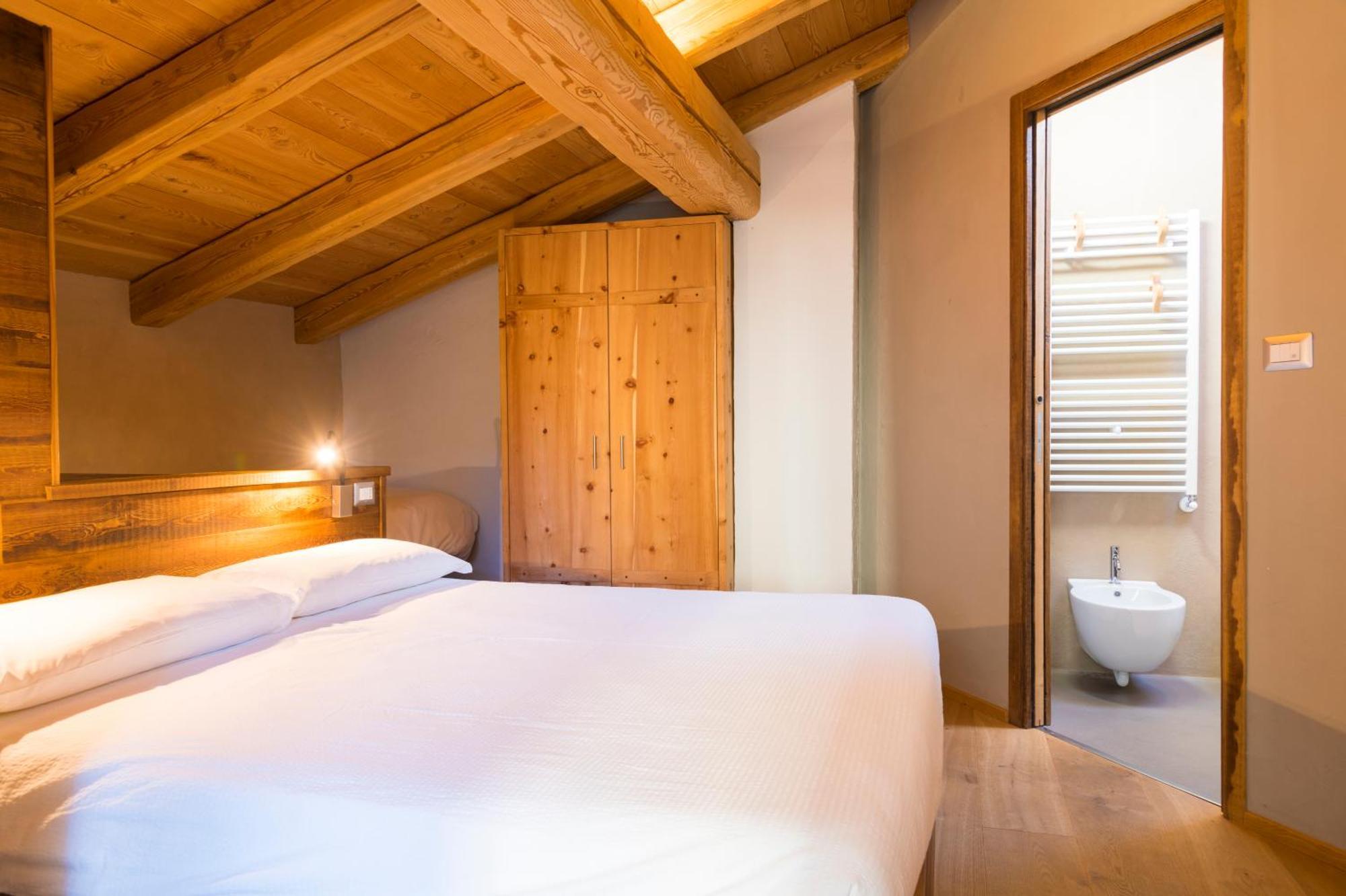 La Placette - Albergo Diffuso E Trattoria 우속스 외부 사진