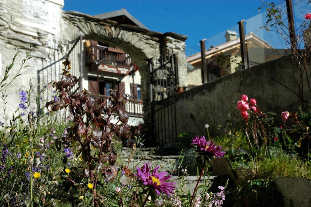 La Placette - Albergo Diffuso E Trattoria 우속스 외부 사진